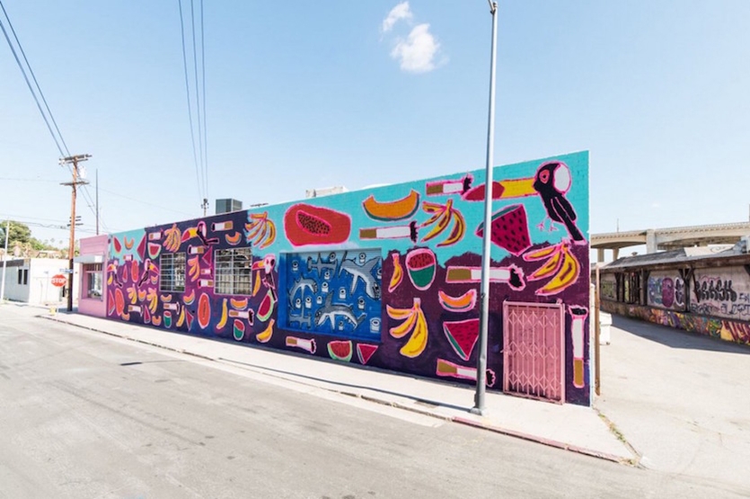 Katherine Bernhardt's mural 'FRUIT SALAD' (2015) at Venus Over Los Angeles
<br>
<br>
Photo: Courtesy the artist and Venus Over Los Angeles